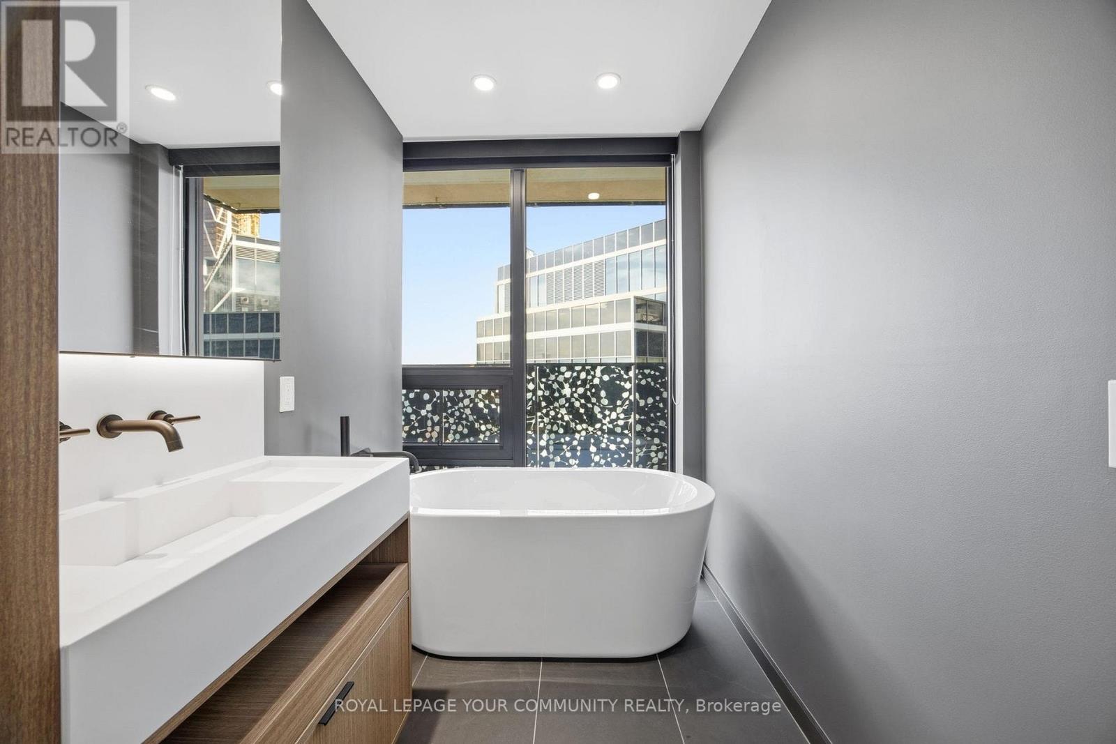 4705 - 55 Charles Street E, Toronto, Ontario  M4Y 0J1 - Photo 20 - C12665730