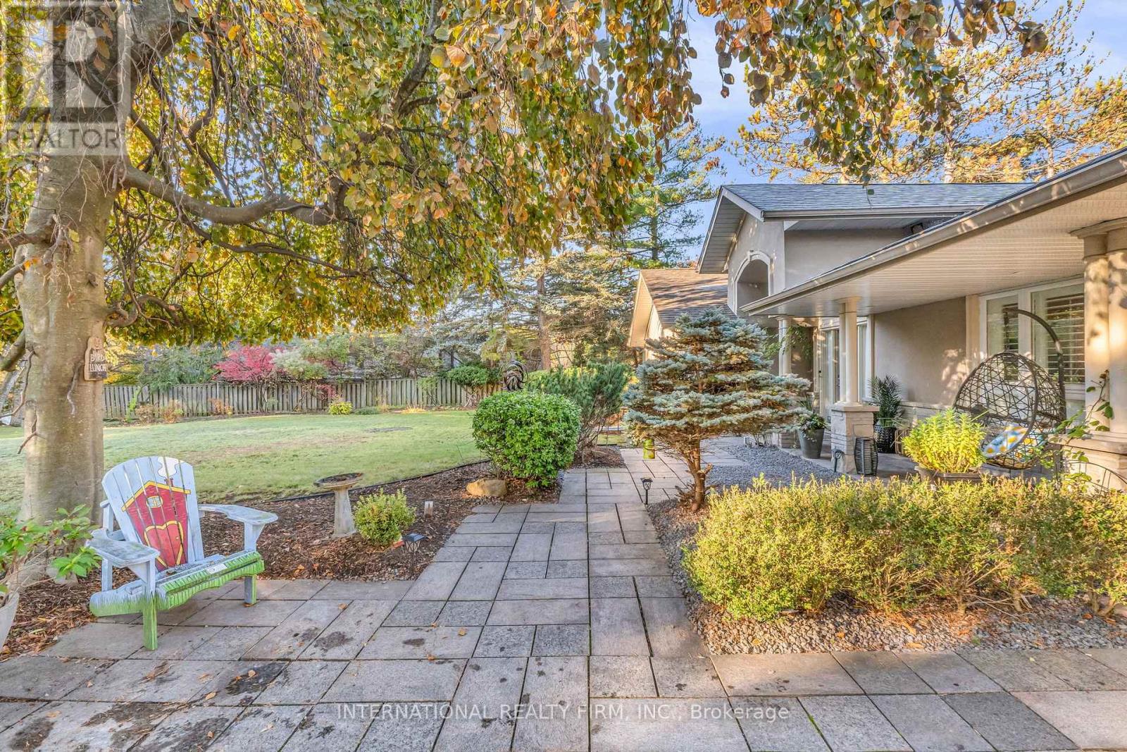 1049 Indian Rd Road, Mississauga, Ontario  L5H 1R6 - Photo 48 - W12664762