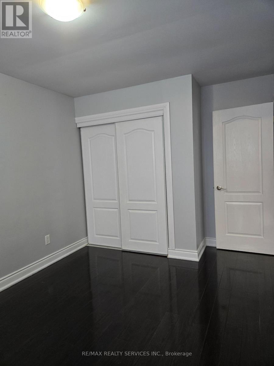 59 Reigate Avenue, Brampton, Ontario  L6V 2E2 - Photo 14 - W12665244