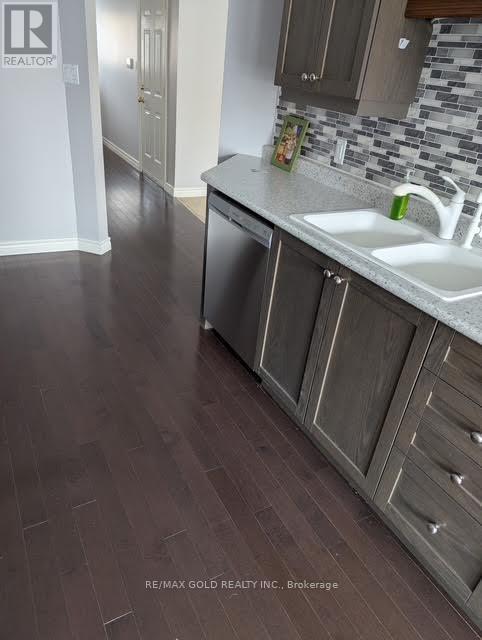 758 Grand Banks Drive, Waterloo, Ontario  N2K 4N3 - Photo 6 - X12646160