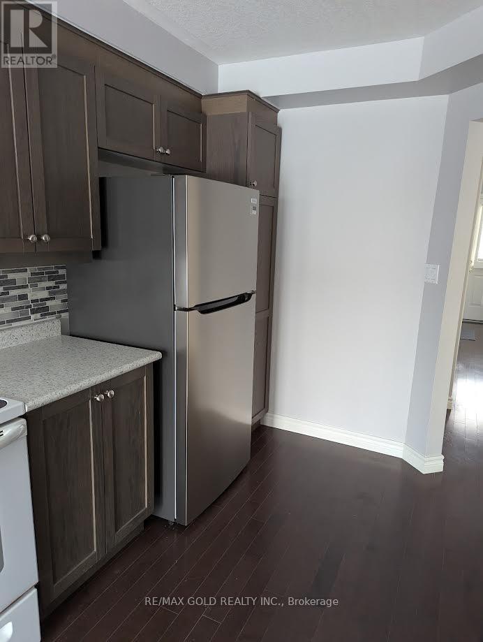 758 Grand Banks Drive, Waterloo, Ontario  N2K 4N3 - Photo 5 - X12646160