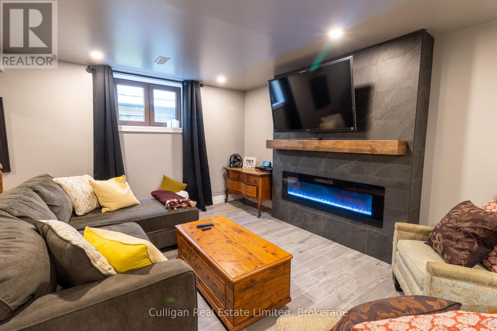 Photo 12 of 26 for 47 - 181 Skyline Avenue