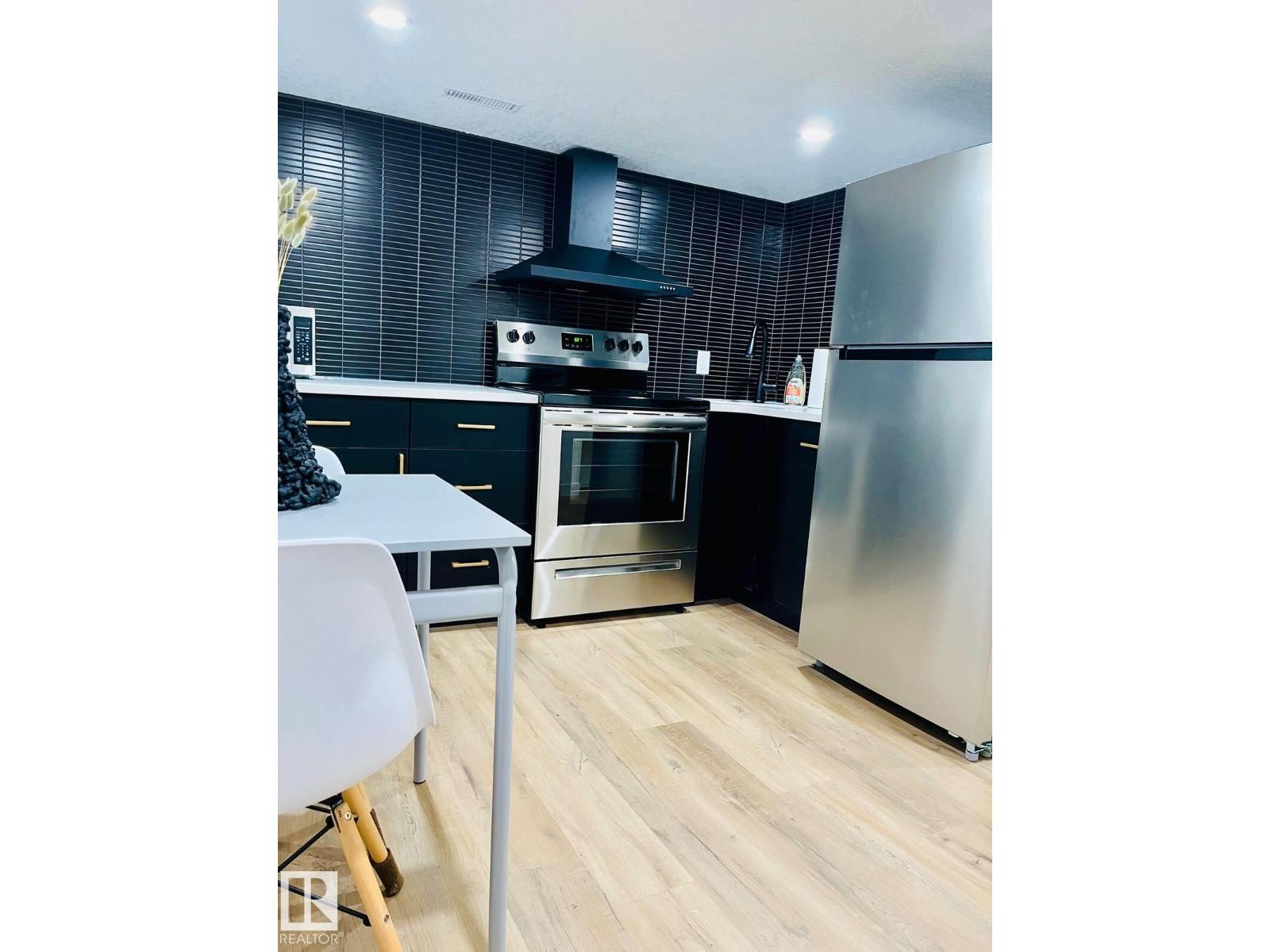 10711 76 Av Nw, Edmonton, Alberta  T6E 1L8 - Photo 17 - E4464073