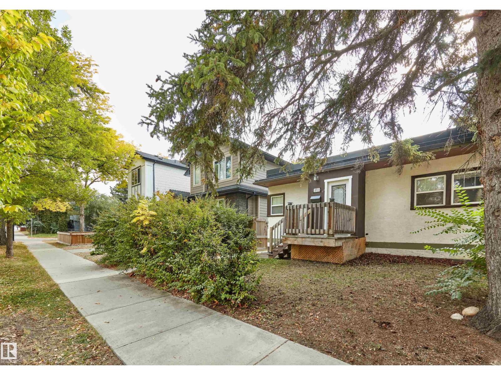 10711 76 AV NW, Edmonton, Alberta