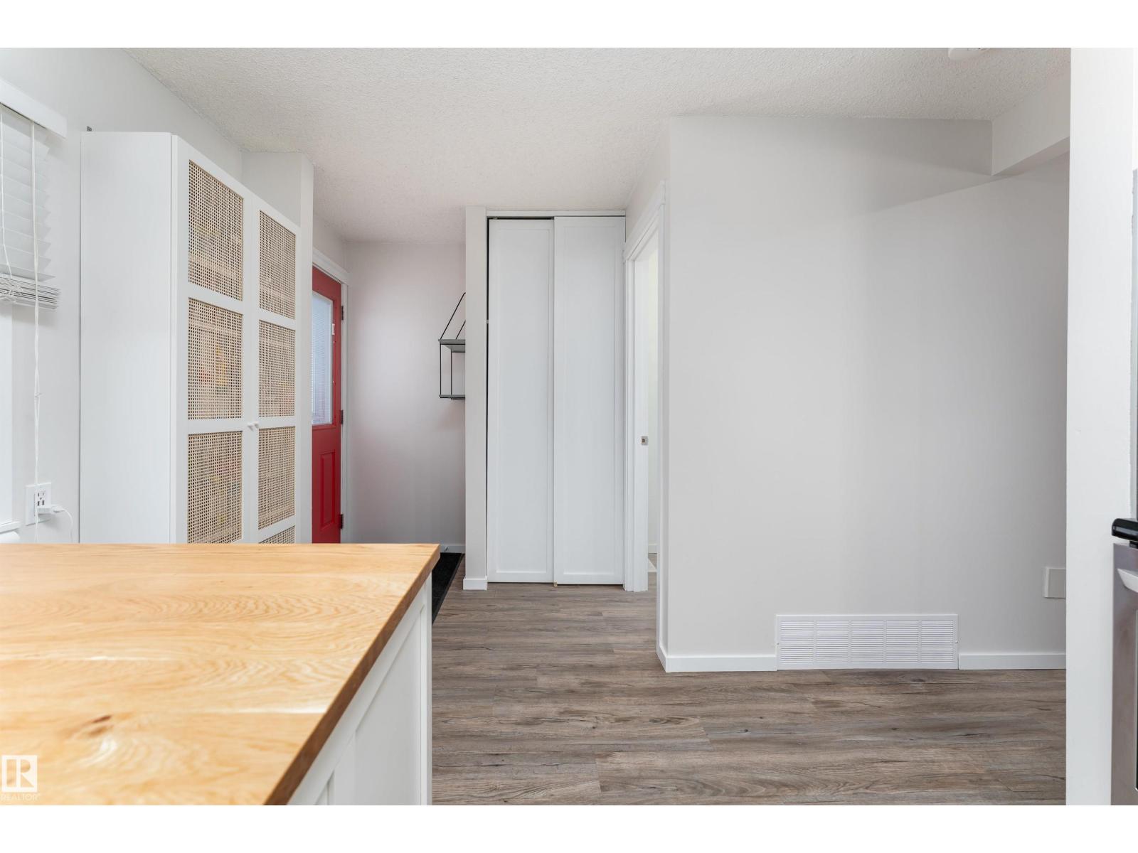 425 Kirkpatrick Cr Nw, Edmonton, Alberta  T6L 5C9 - Photo 10 - E4468855