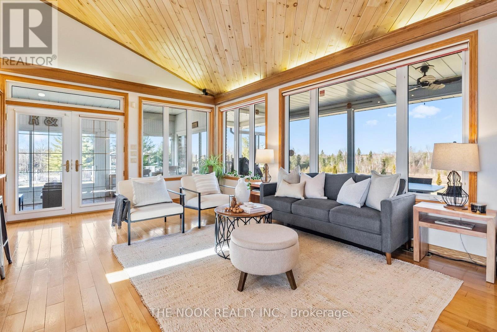 593 Pigeon Creek Road, Kawartha Lakes, Ontario  L0B 1K0 - Photo 9 - X12665988