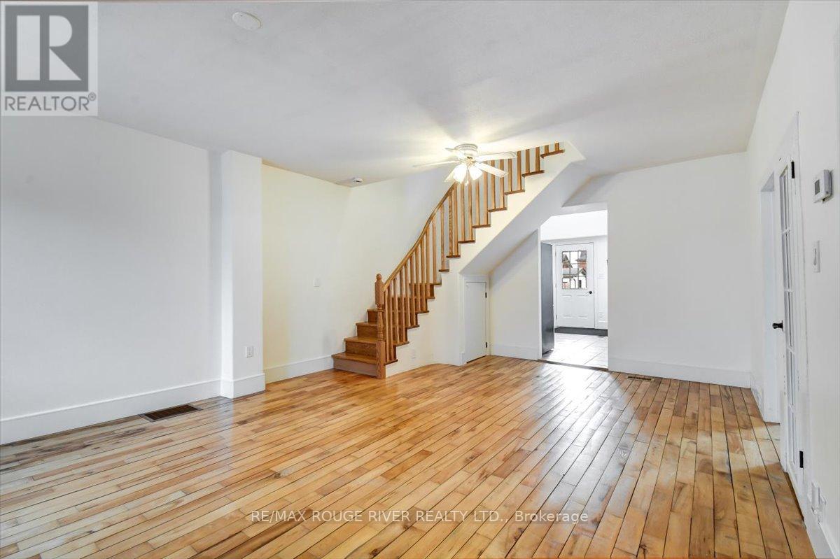 97 Havelock Street, Cobourg, Ontario  K9A 2J6 - Photo 5 - X12666018