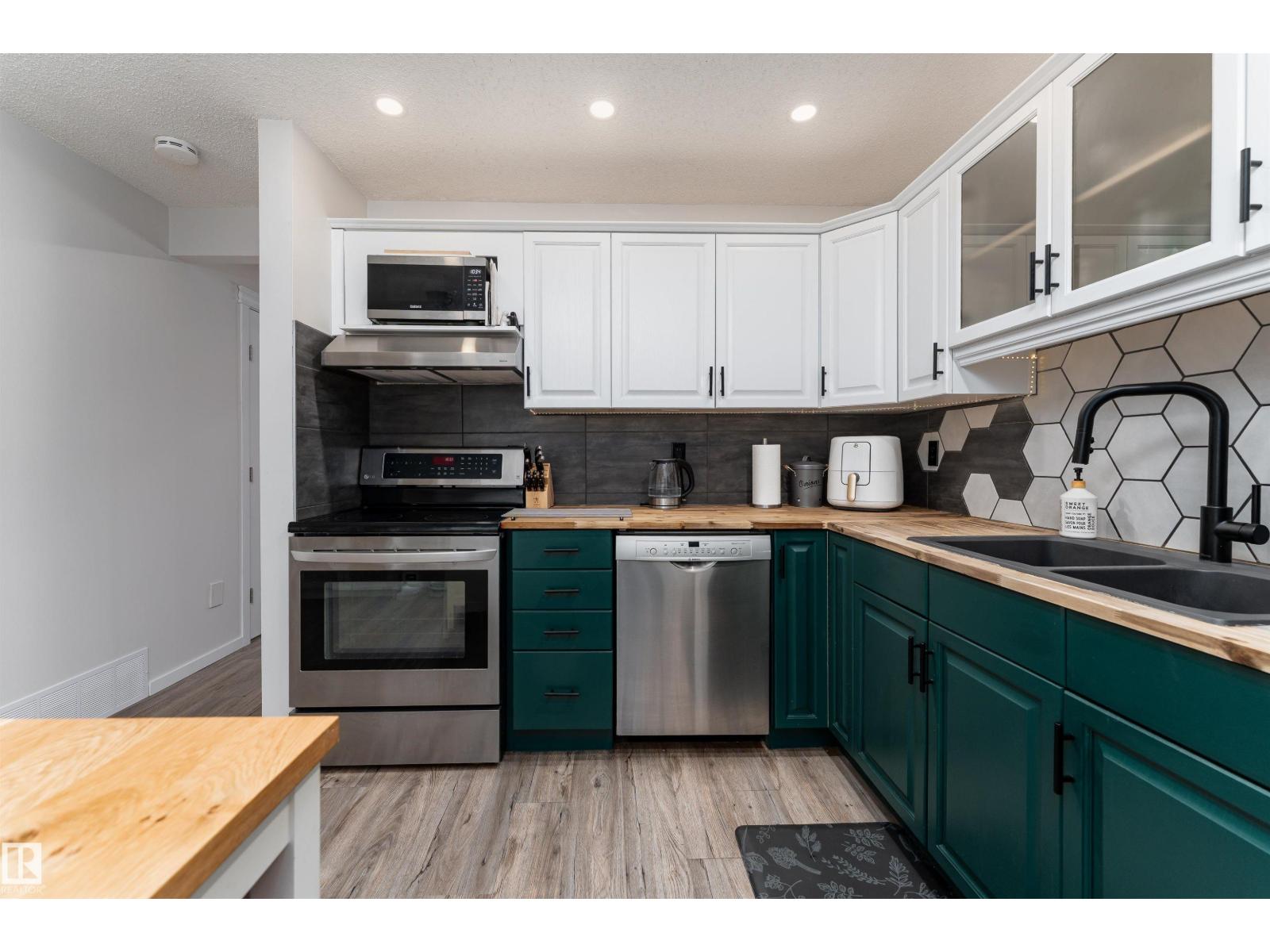 425 Kirkpatrick Cr Nw, Edmonton, Alberta  T6L 5C9 - Photo 11 - E4468855