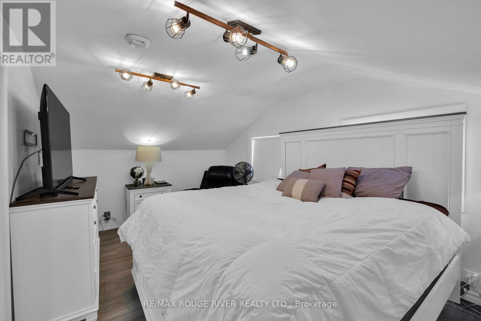 76 Princess Street, Quinte West (Trenton Ward), Ontario  K8V 1T4 - Photo 22 - X12666124