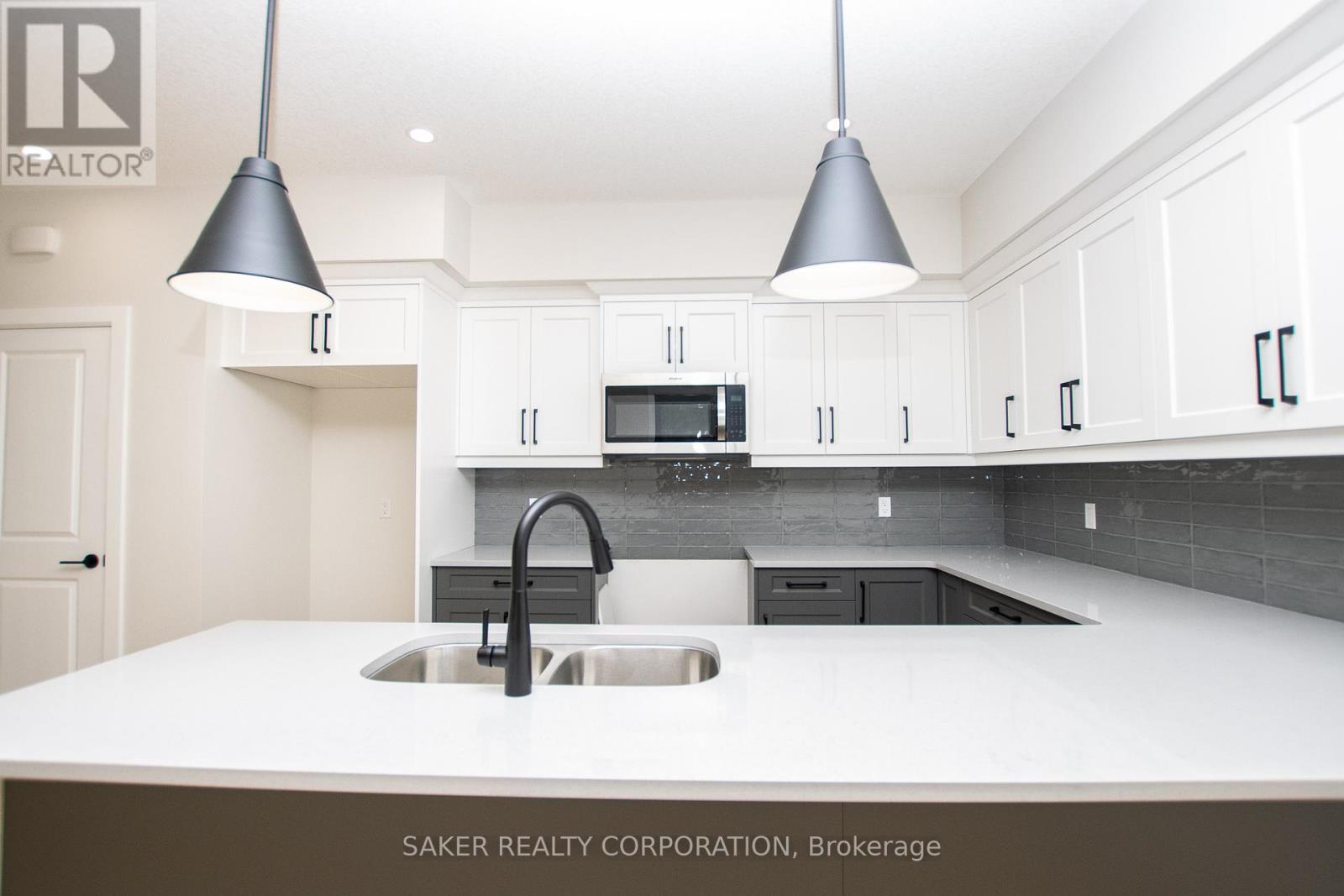 615 Regent Street, Strathroy-Caradoc, Ontario  N0L 1W0 - Photo 12 - X12666004