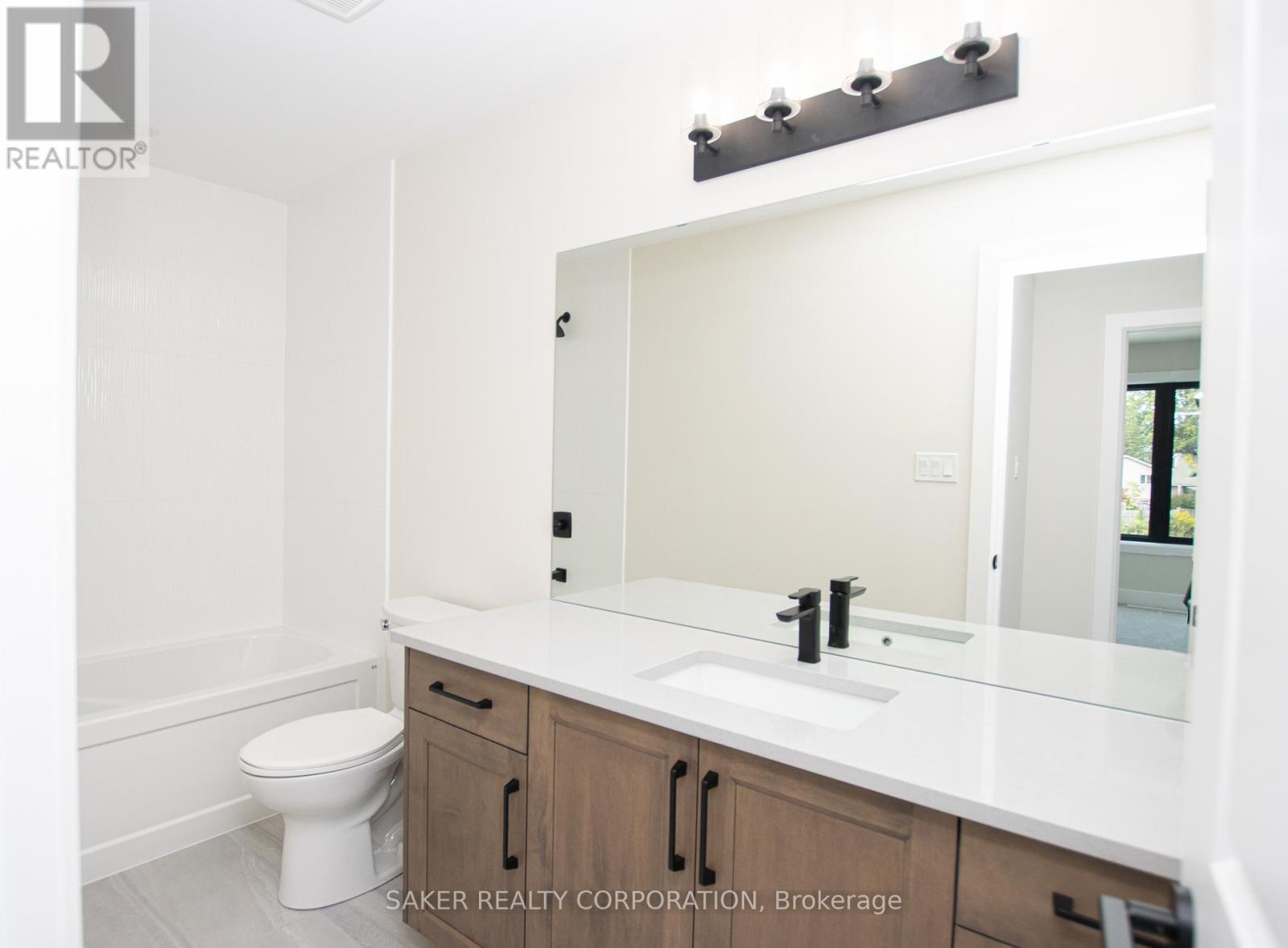 615 Regent Street, Strathroy-Caradoc, Ontario  N0L 1W0 - Photo 20 - X12666004