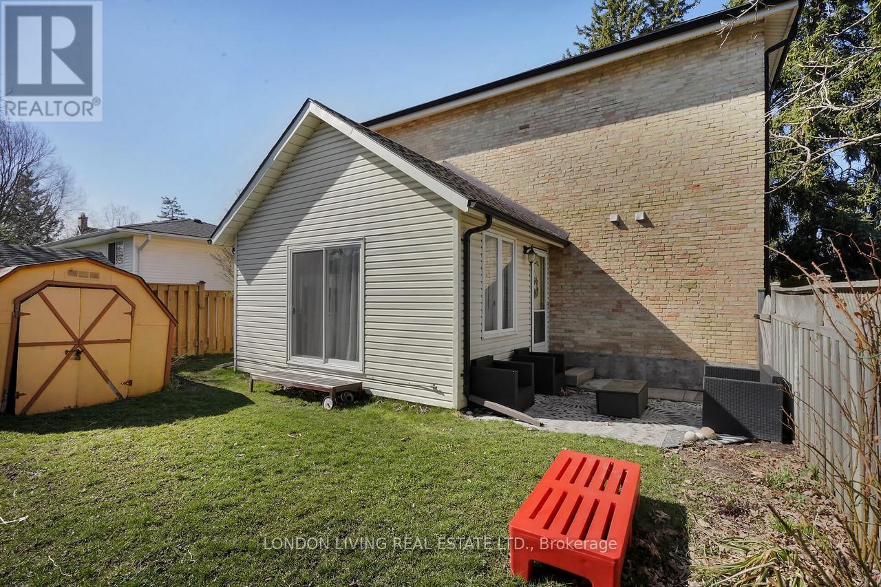 503 Baseline Road E, London South, Ontario  N6C 2P8 - Photo 42 - X12666142