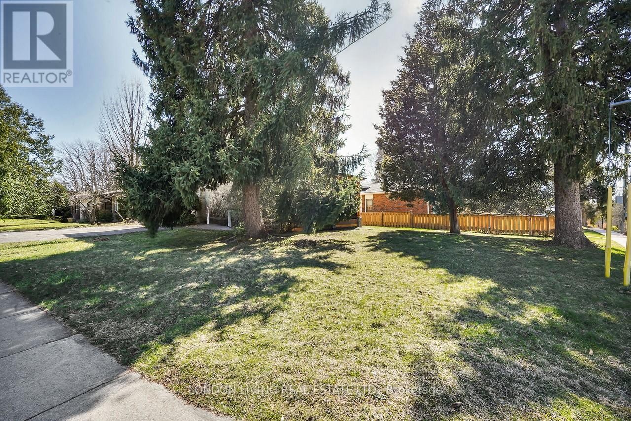 503 Baseline Road E, London South, Ontario  N6C 2P8 - Photo 5 - X12666142