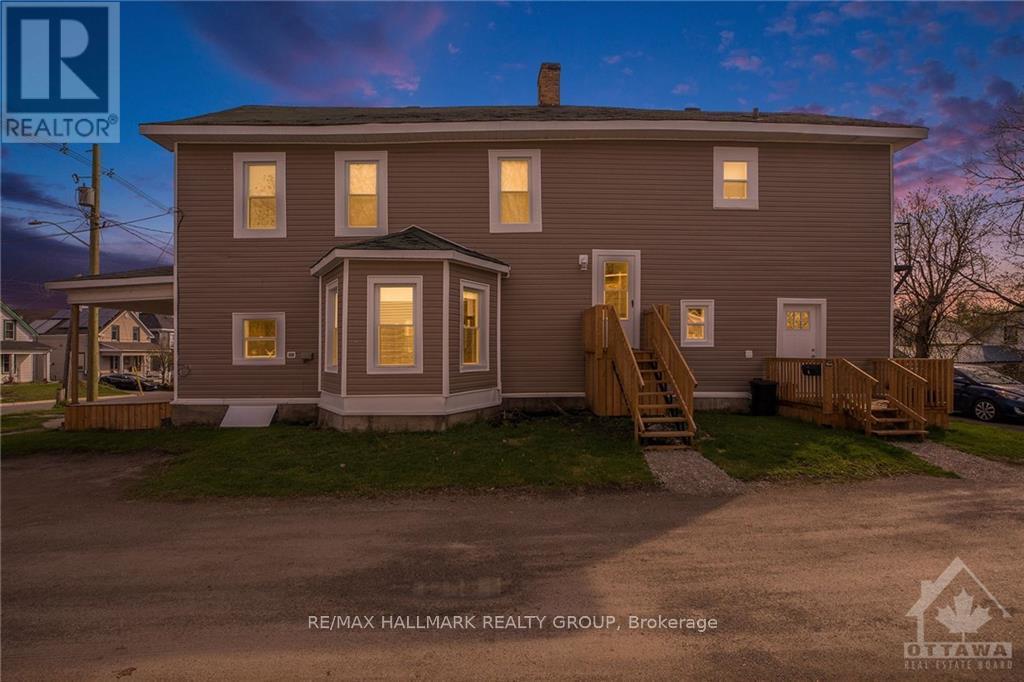 58 Harvey Street, Perth, Ontario  K7H 1W9 - Photo 4 - X12459833