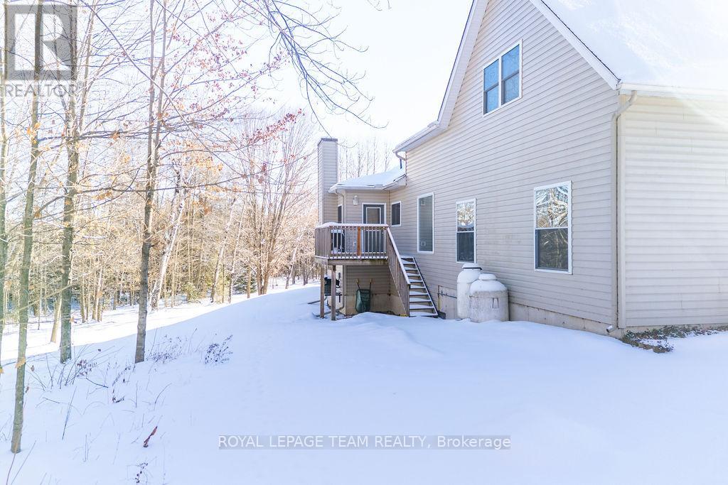 698 Barryvale Road, Greater Madawaska, Ontario  K0J 1H0 - Photo 15 - X12666028