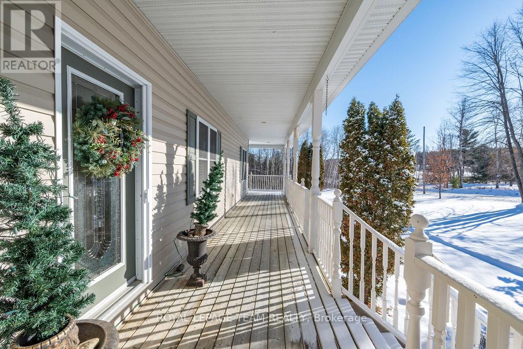 698 Barryvale Road, Greater Madawaska, Ontario  K0J 1H0 - Photo 4 - X12666028