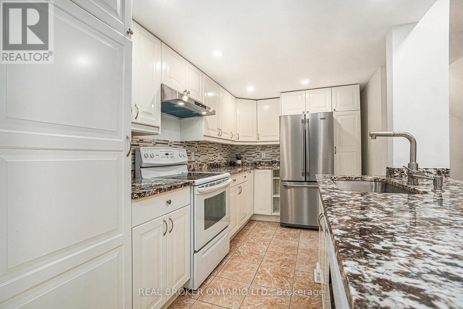 5 - 1204 Shillington Avenue, Ottawa, Ontario  K1Z 7Z4 - Photo 6 - X12666016