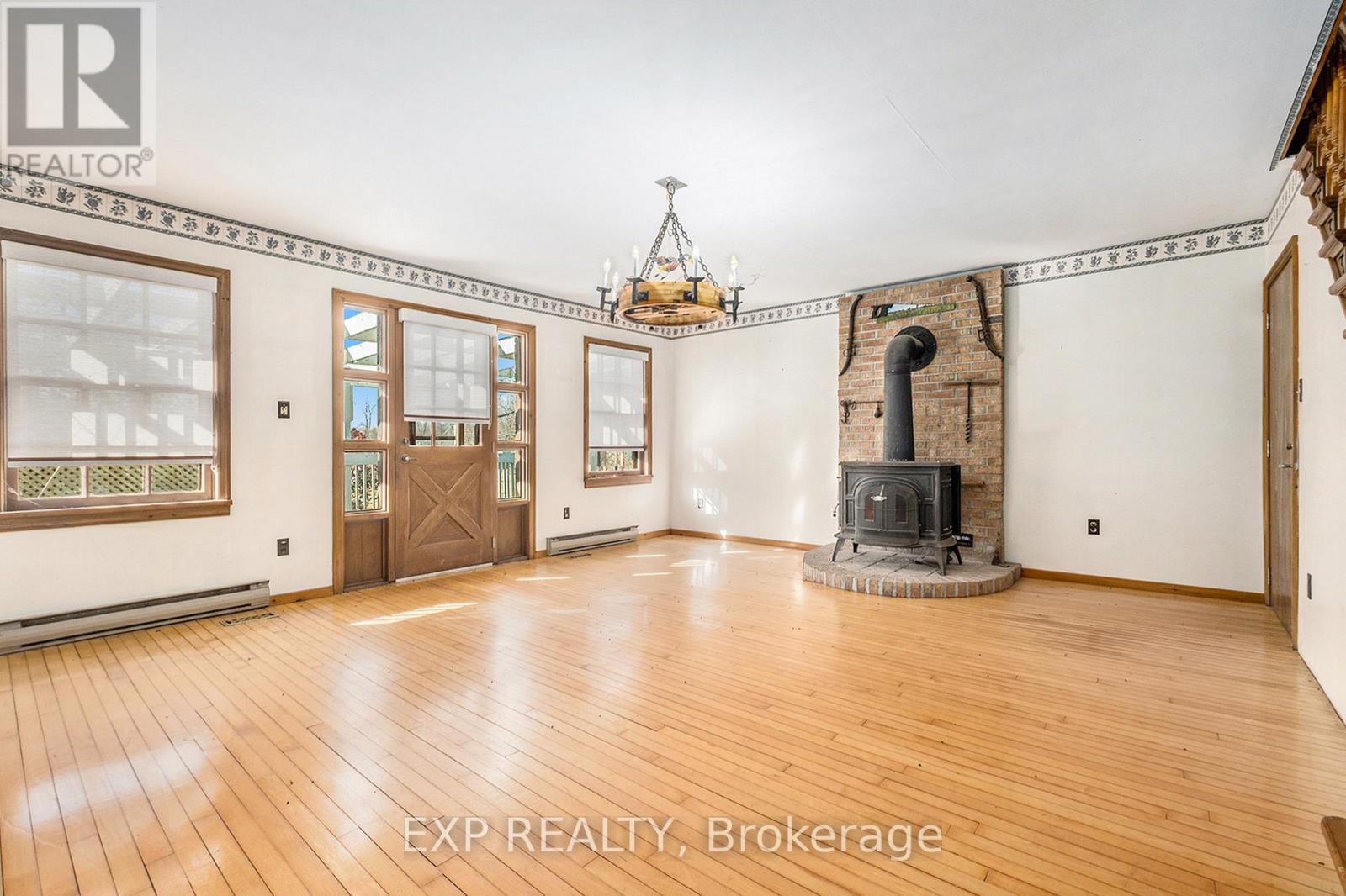 18873 Kenyon Concession 5 Road, North Glengarry, Ontario  K0C 1A0 - Photo 10 - X12666062