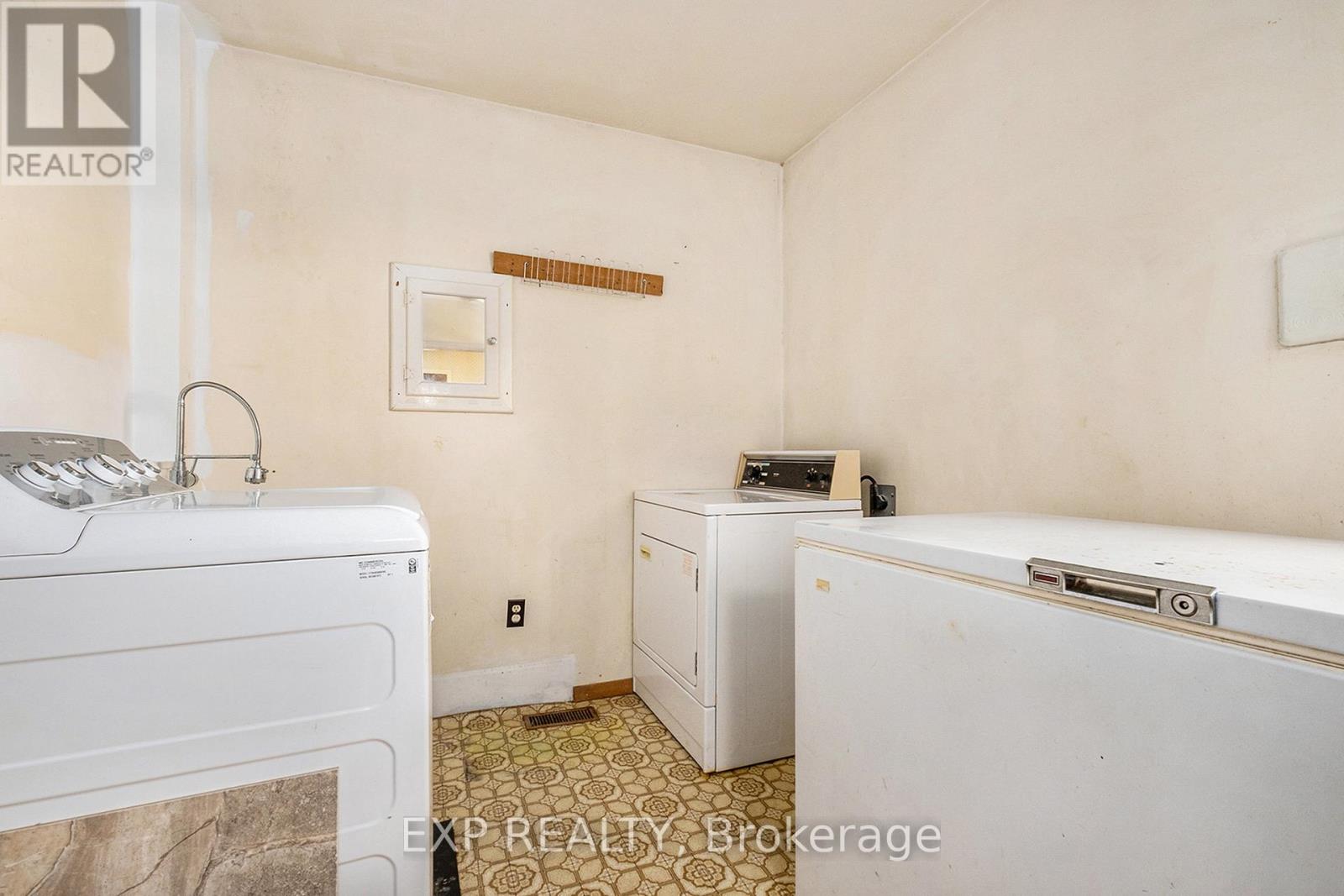 18873 Kenyon Concession 5 Road, North Glengarry, Ontario  K0C 1A0 - Photo 7 - X12666062