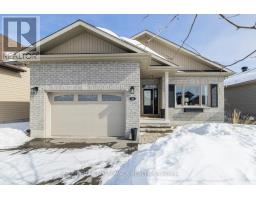 19 SENATORS GATE DRIVE, Perth, Ontario