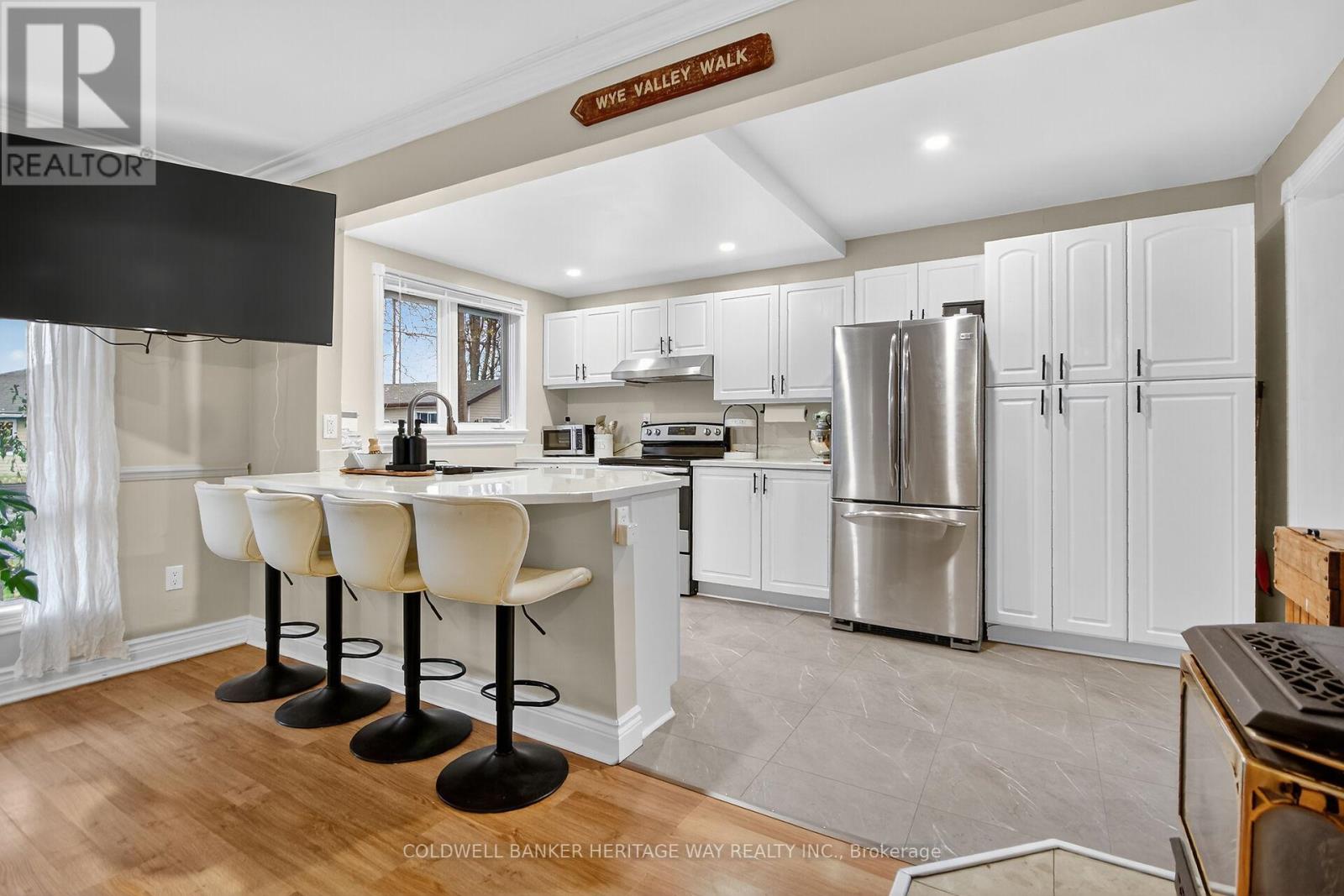 110 Elm Avenue, Beckwith, Ontario  K7C 0C4 - Photo 10 - X12666092