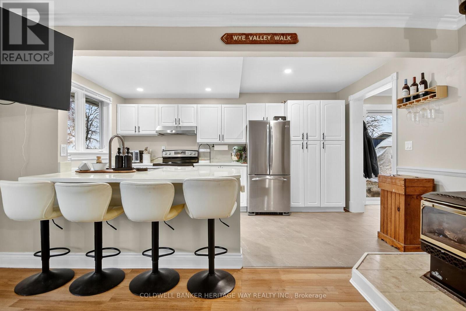 110 Elm Avenue, Beckwith, Ontario  K7C 0C4 - Photo 6 - X12666092