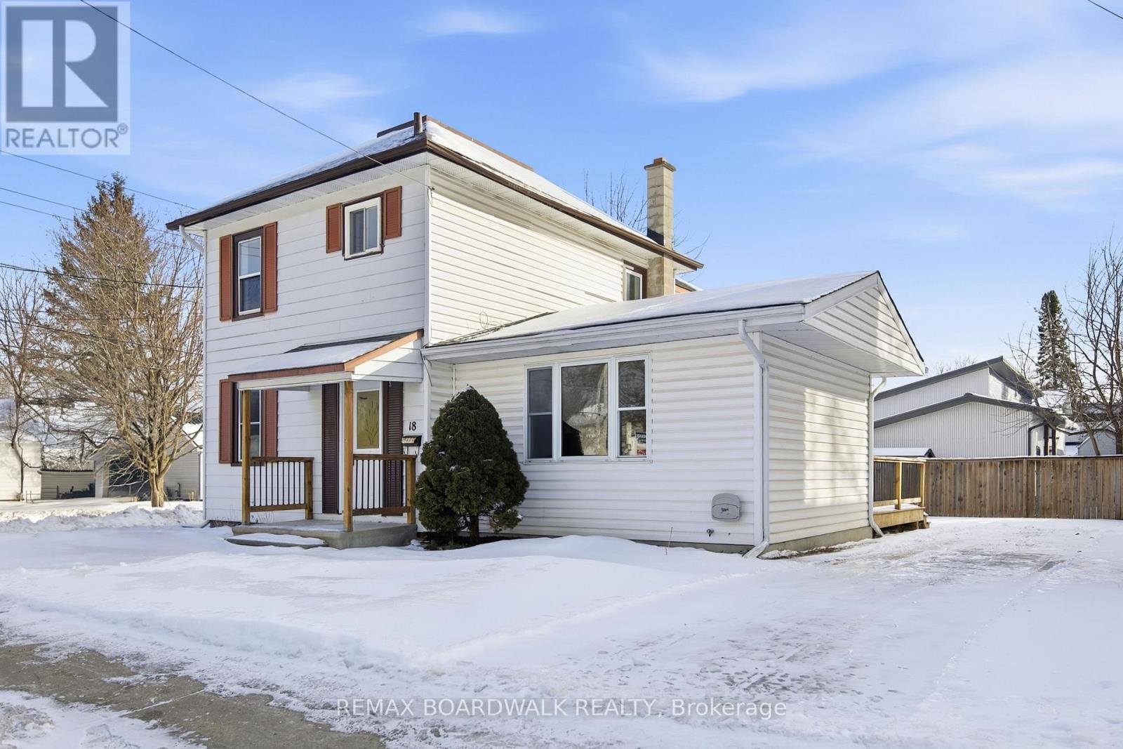18 COCKBURN STREET, perth, Ontario