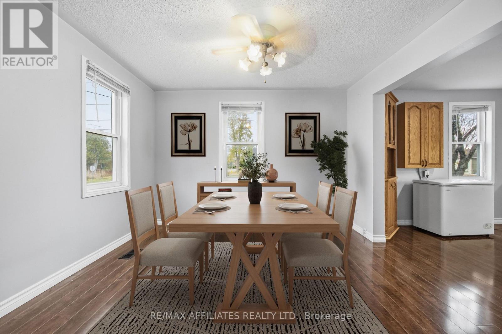 18 Cockburn Street, Perth, Ontario  K7H 2A9 - Photo 4 - X12666108