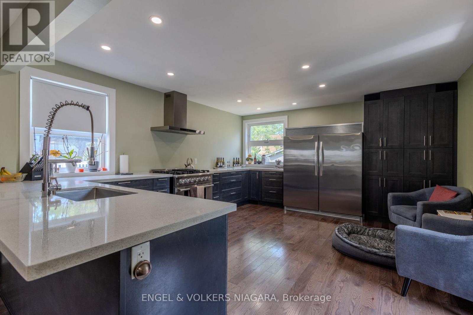 61 Hamilton Street E, St. Catharines, Ontario  L2S 1K8 - Photo 10 - X12665886