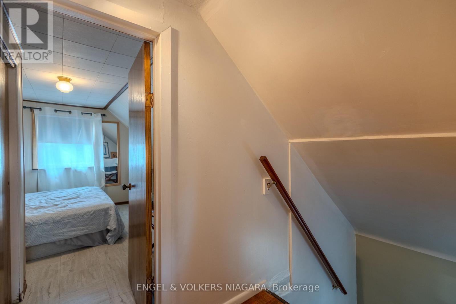 61 Hamilton Street E, St. Catharines, Ontario  L2S 1K8 - Photo 17 - X12665886