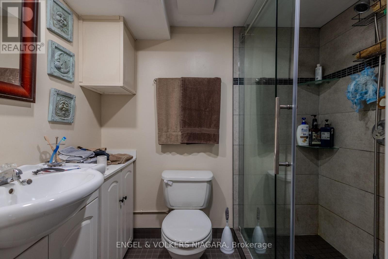 61 Hamilton Street E, St. Catharines, Ontario  L2S 1K8 - Photo 24 - X12665886