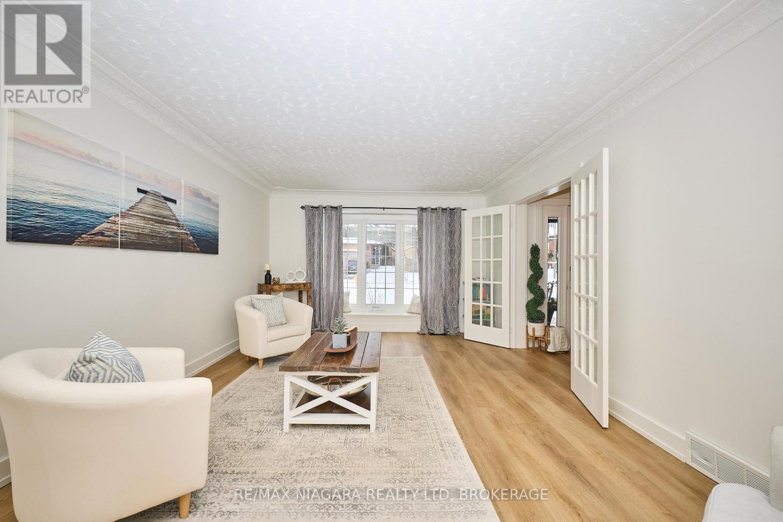 35 Berkwood Place, Pelham (Fonthill), Ontario  L0S 1E2 - Photo 12 - X12666014