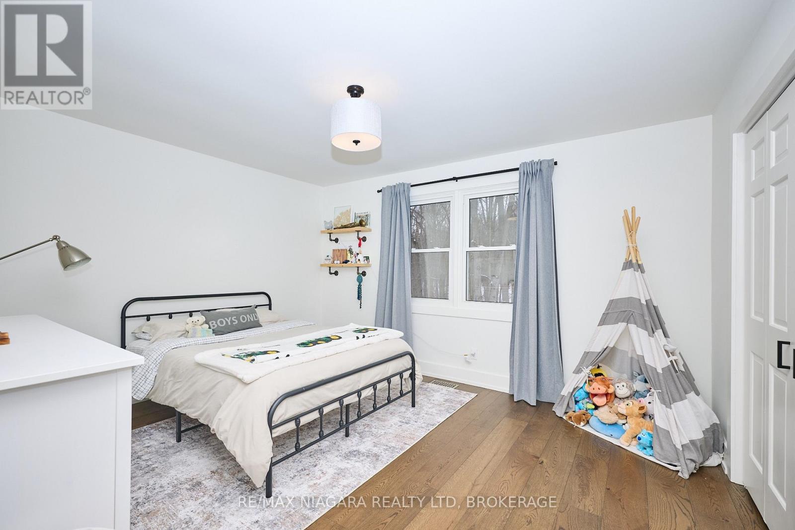 35 Berkwood Place, Pelham (Fonthill), Ontario  L0S 1E2 - Photo 28 - X12666014