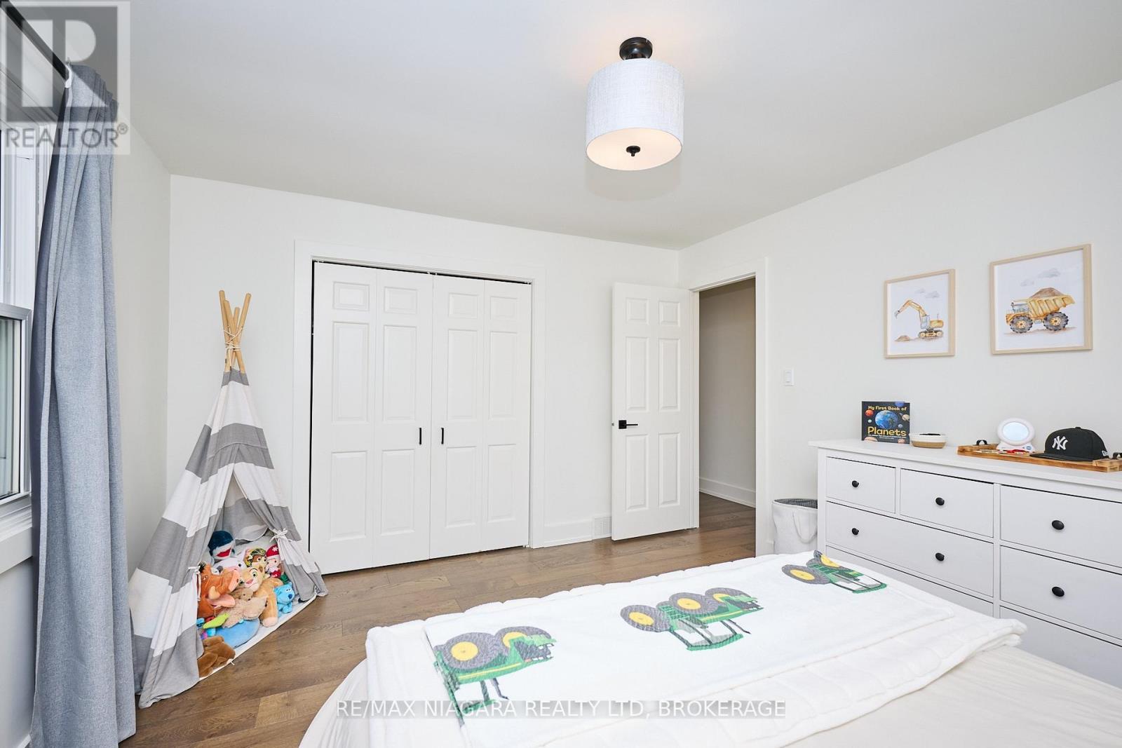 35 Berkwood Place, Pelham (Fonthill), Ontario  L0S 1E2 - Photo 29 - X12666014