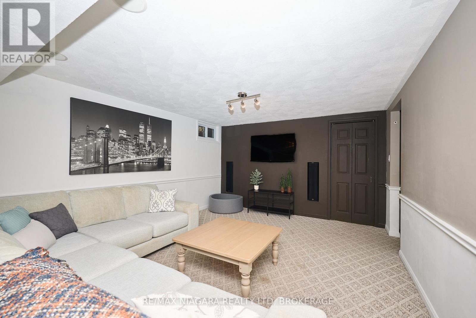 35 Berkwood Place, Pelham (Fonthill), Ontario  L0S 1E2 - Photo 34 - X12666014