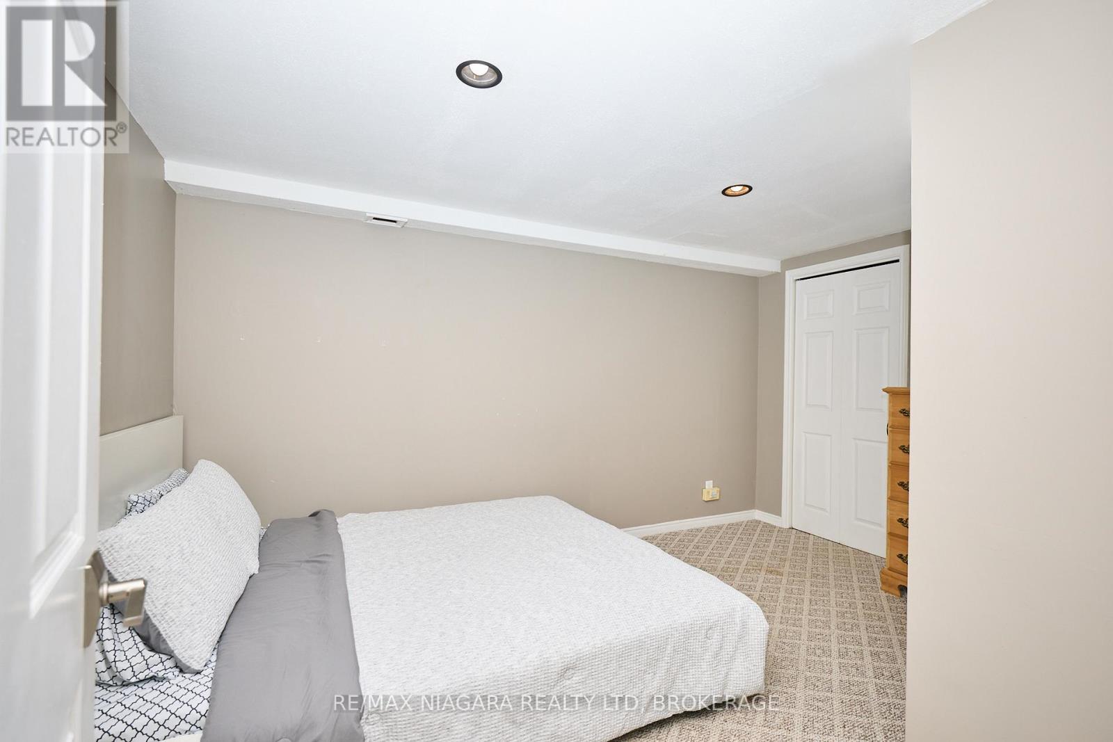 35 Berkwood Place, Pelham (Fonthill), Ontario  L0S 1E2 - Photo 37 - X12666014