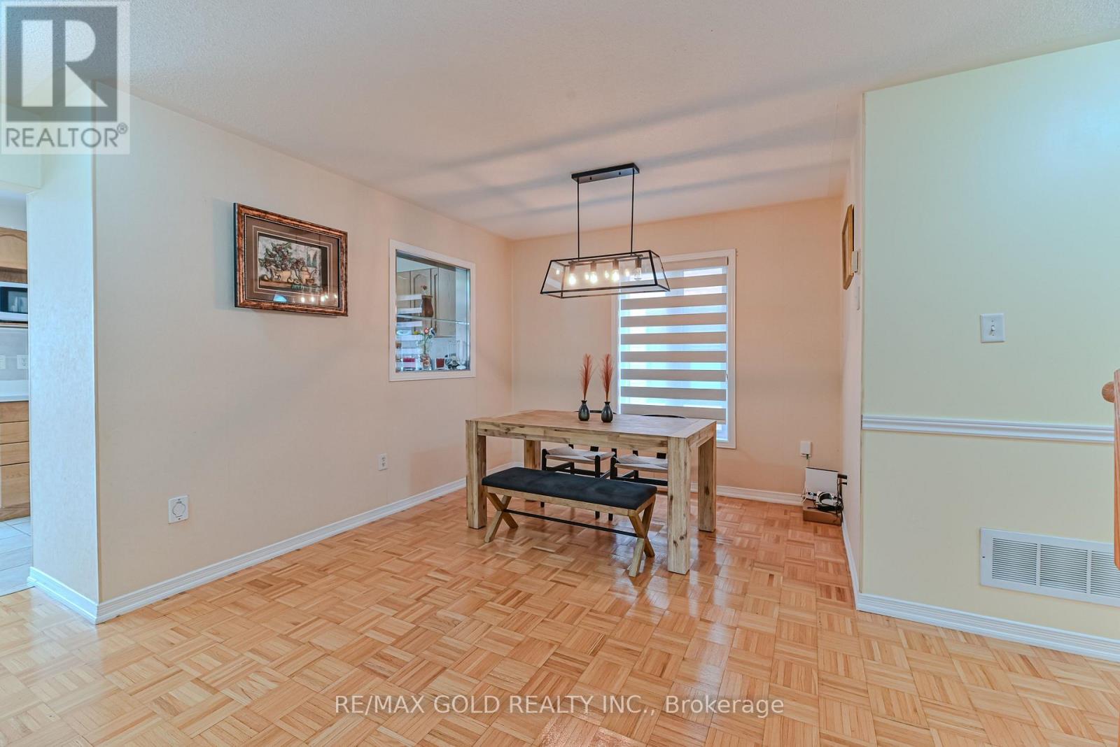 80 Octillo Boulevard, Brampton, Ontario  L6R 2V6 - Photo 2 - W12660120