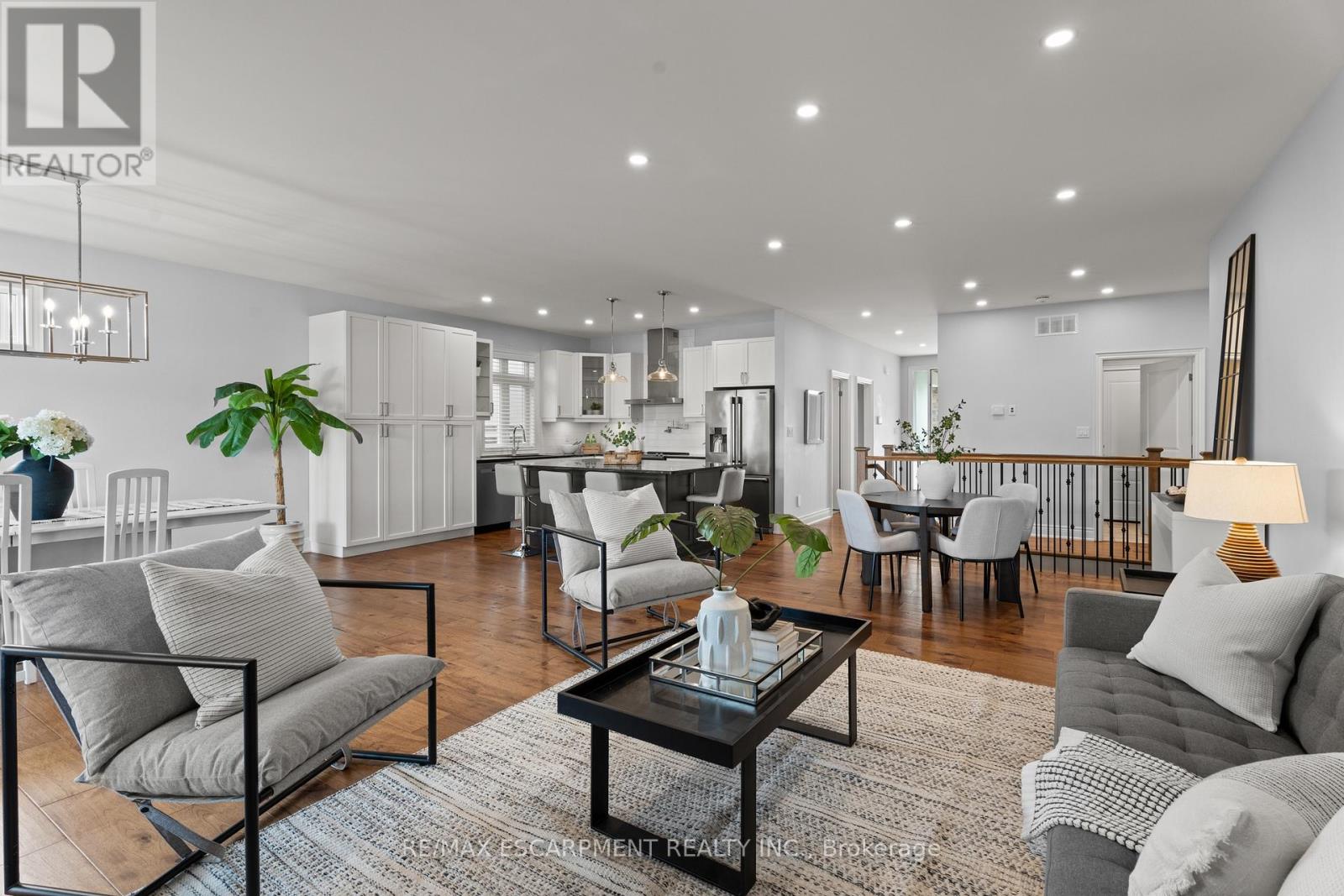 212 Viger Drive, Welland, Ontario  L3B 1A5 - Photo 8 - X12661824