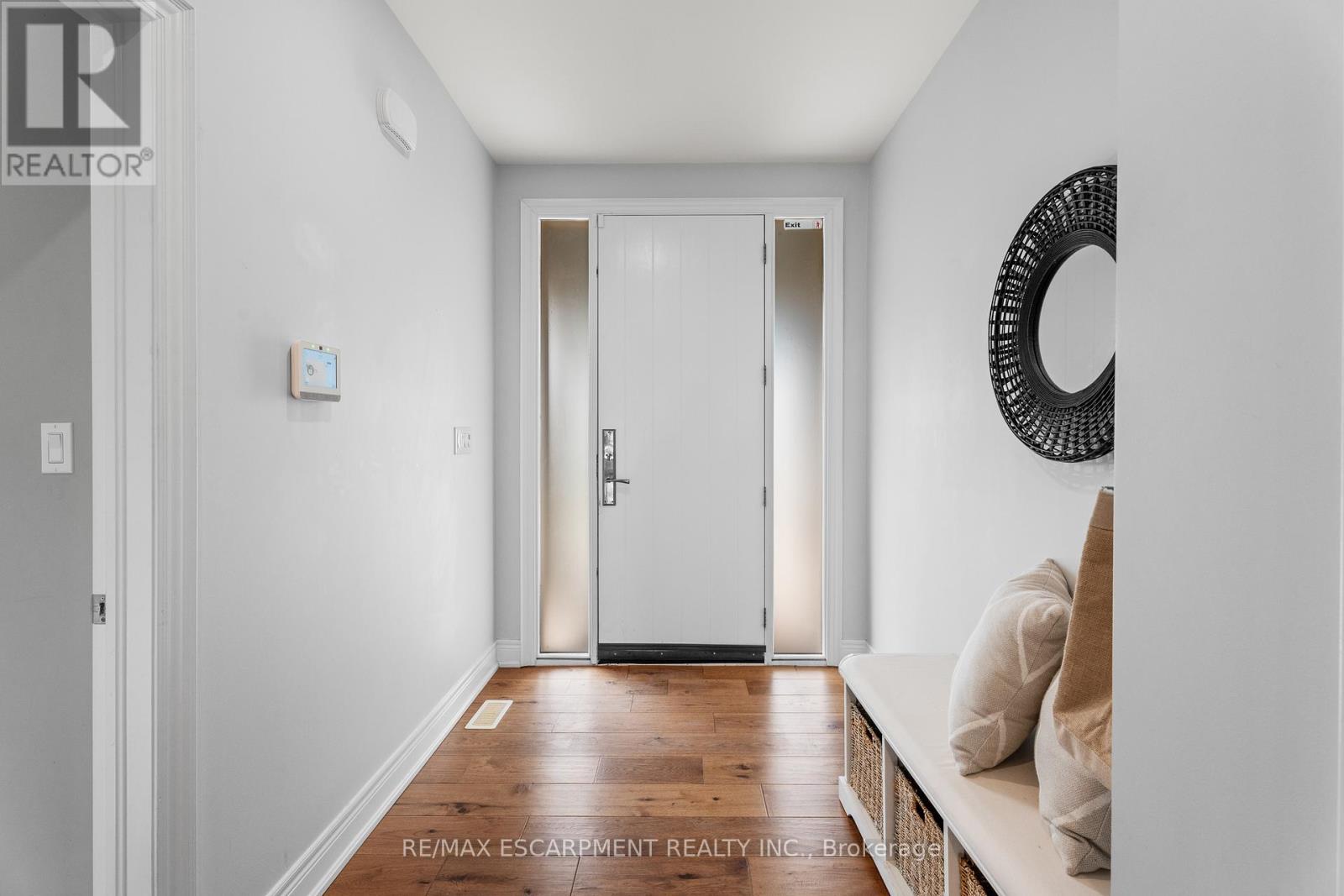 212 Viger Drive, Welland, Ontario  L3B 1A5 - Photo 3 - X12661824