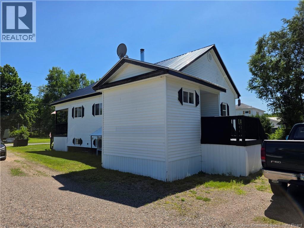 63 First Avenue, Mcadam, New Brunswick  E6J 1S7 - Photo 28 - NB131700