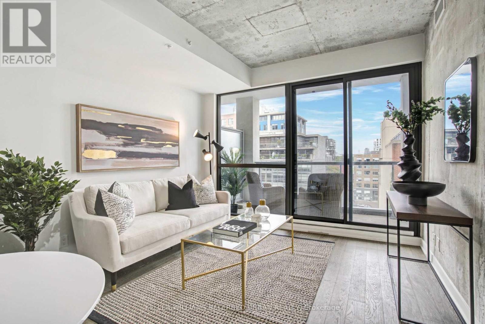 808 - 39 Brant Street, Toronto, Ontario  M5V 0M8 - Photo 1 - C12665876