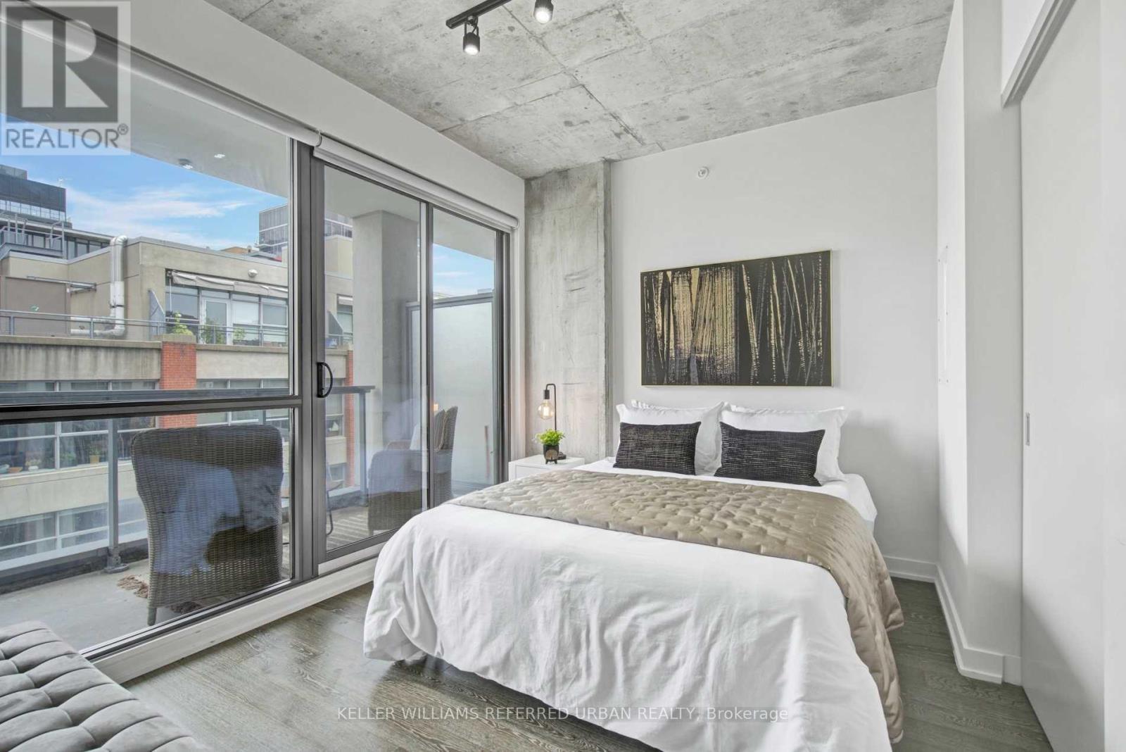 808 - 39 Brant Street, Toronto, Ontario  M5V 0M8 - Photo 12 - C12665876