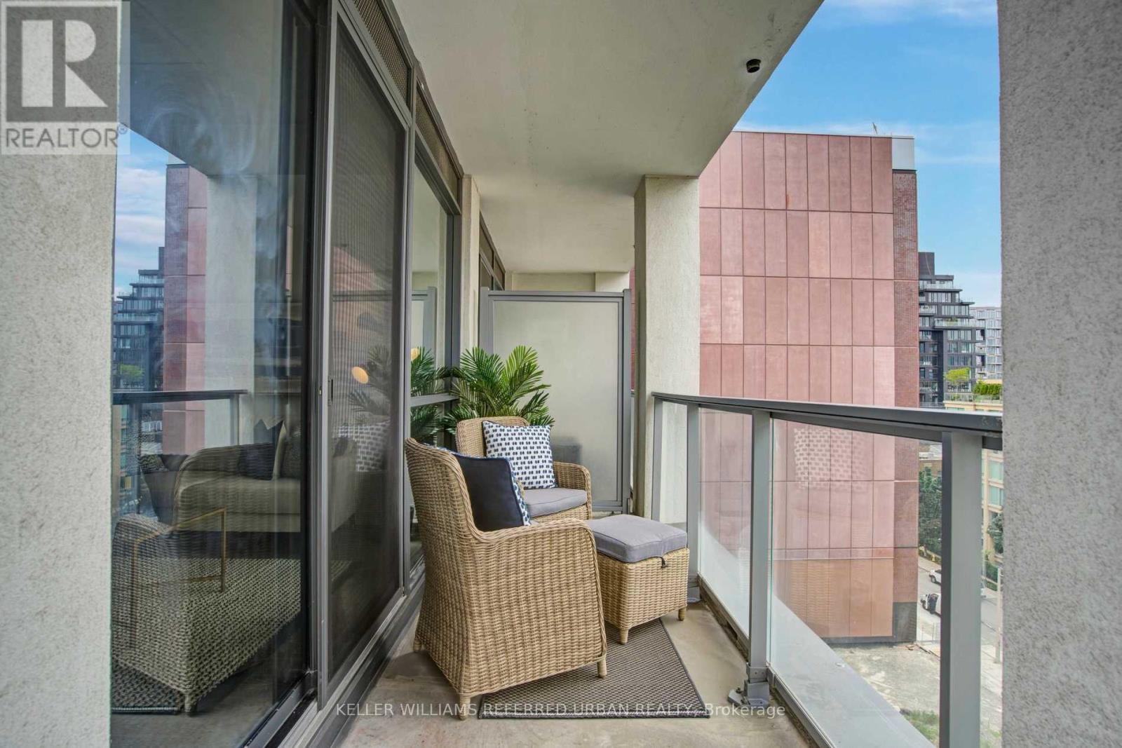 808 - 39 Brant Street, Toronto, Ontario  M5V 0M8 - Photo 18 - C12665876