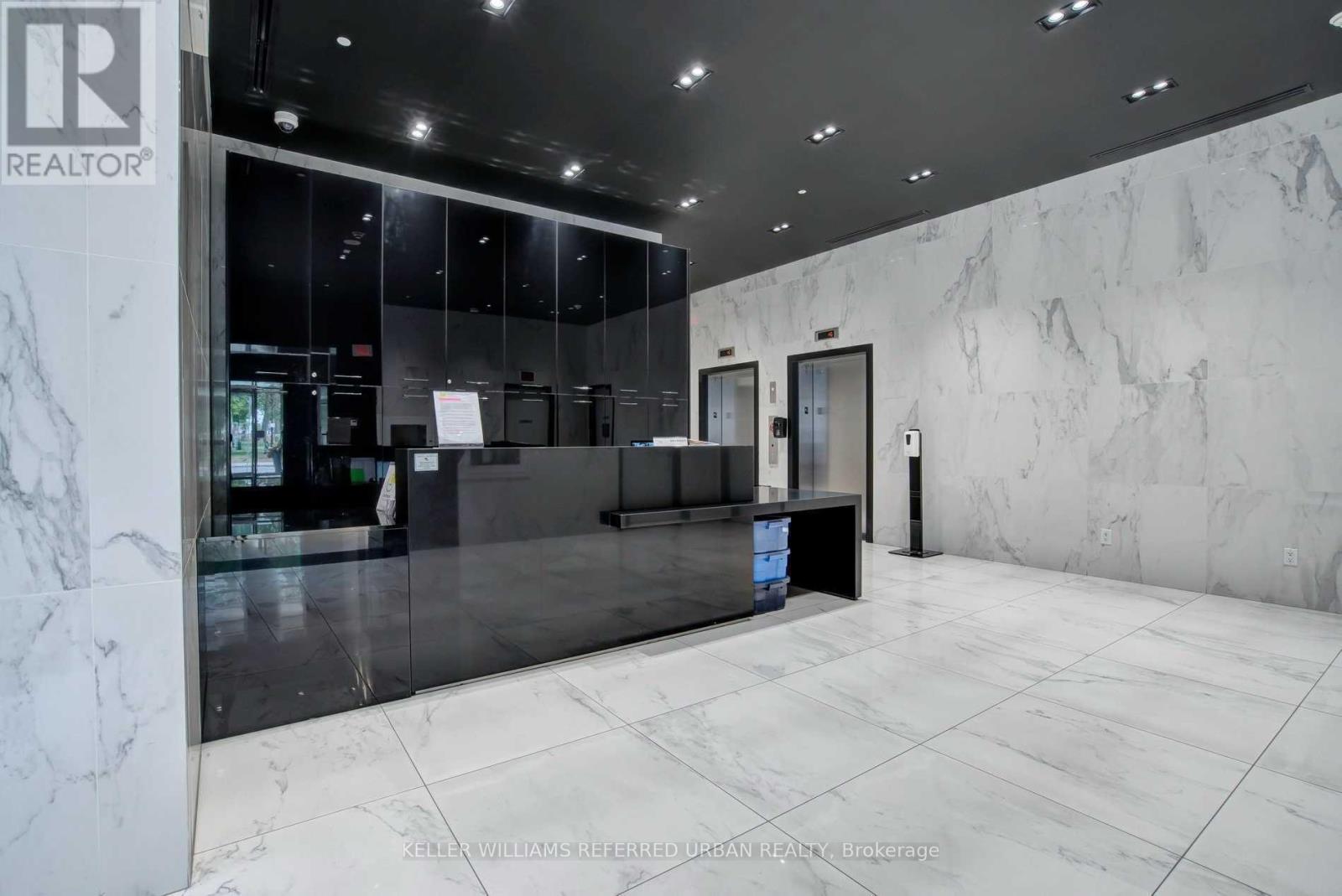 808 - 39 Brant Street, Toronto, Ontario  M5V 0M8 - Photo 3 - C12665876