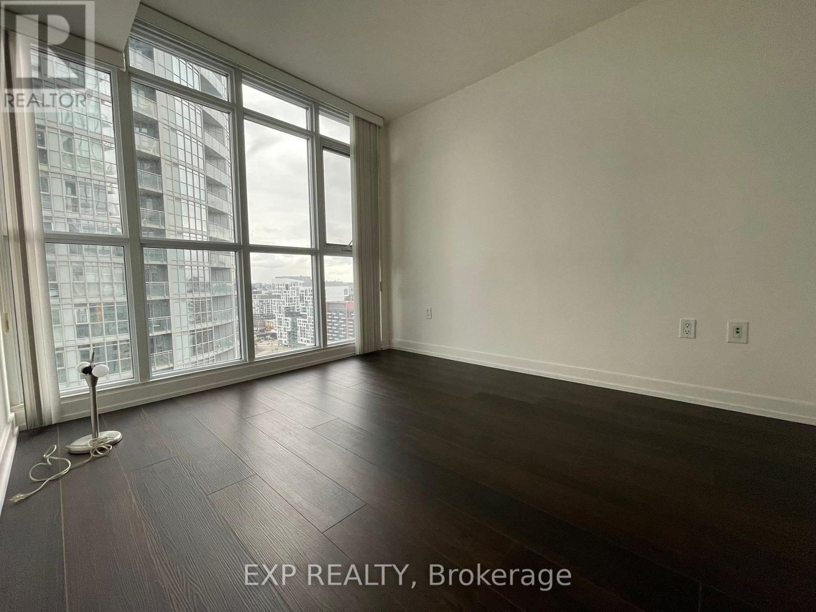 2610 - 15 Iceboat Terrace, Toronto, Ontario  M5V 4A5 - Photo 4 - C12666032