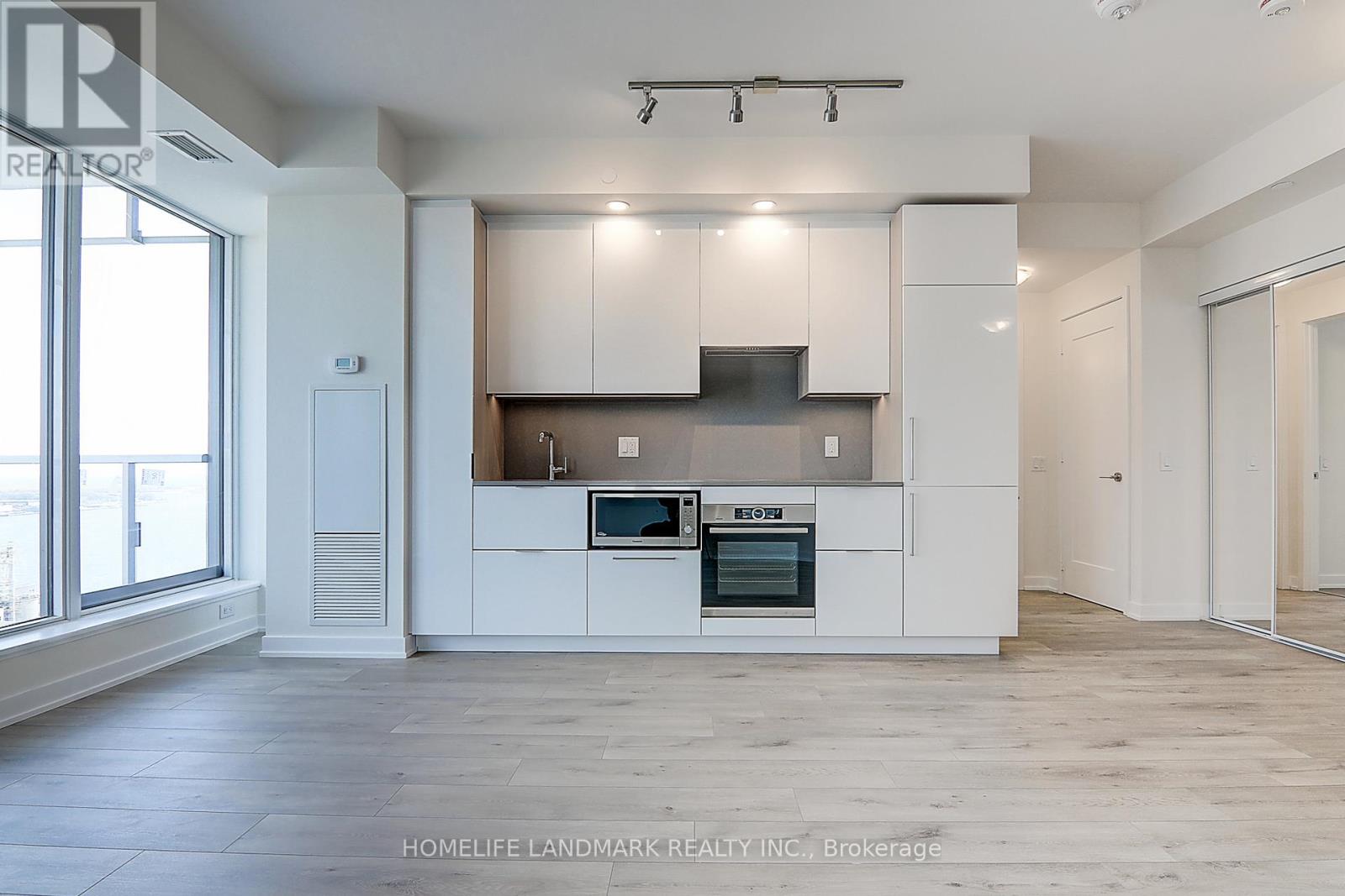 2808 - 28 Freeland Street, Toronto, Ontario  M5E 0E3 - Photo 9 - C12666112