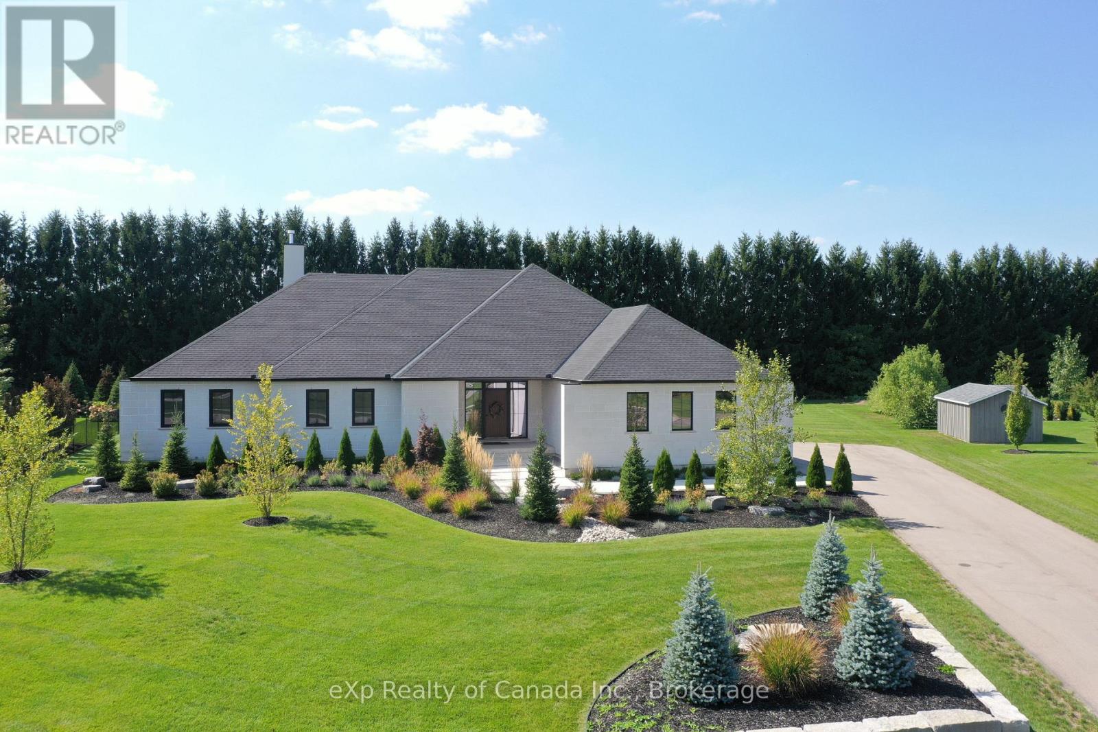 33 August Crescent, Norwich, Ontario  N0J 1R0 - Photo 1 - X12666140