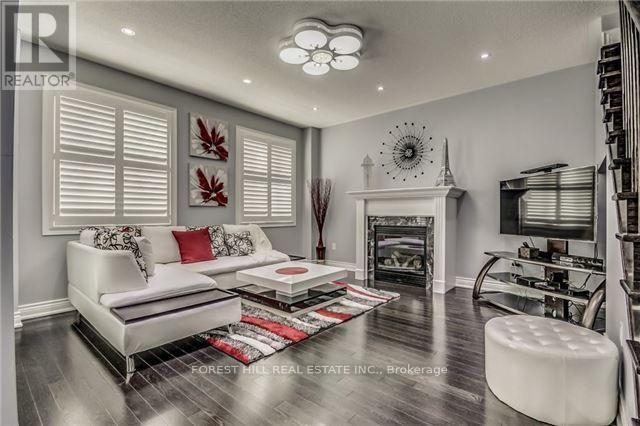 7 Grogan Street, Ajax, Ontario  L1Z 0P6 - Photo 4 - E12665986