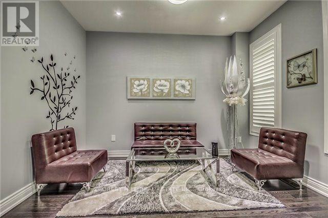 7 Grogan Street, Ajax, Ontario  L1Z 0P6 - Photo 6 - E12665986