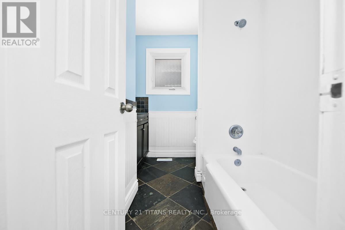 29 Switzer Drive, Oshawa, Ontario  L1G 3J2 - Photo 14 - E12666056